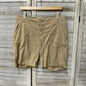 Columbia Women's Cargo Shorts - Tan